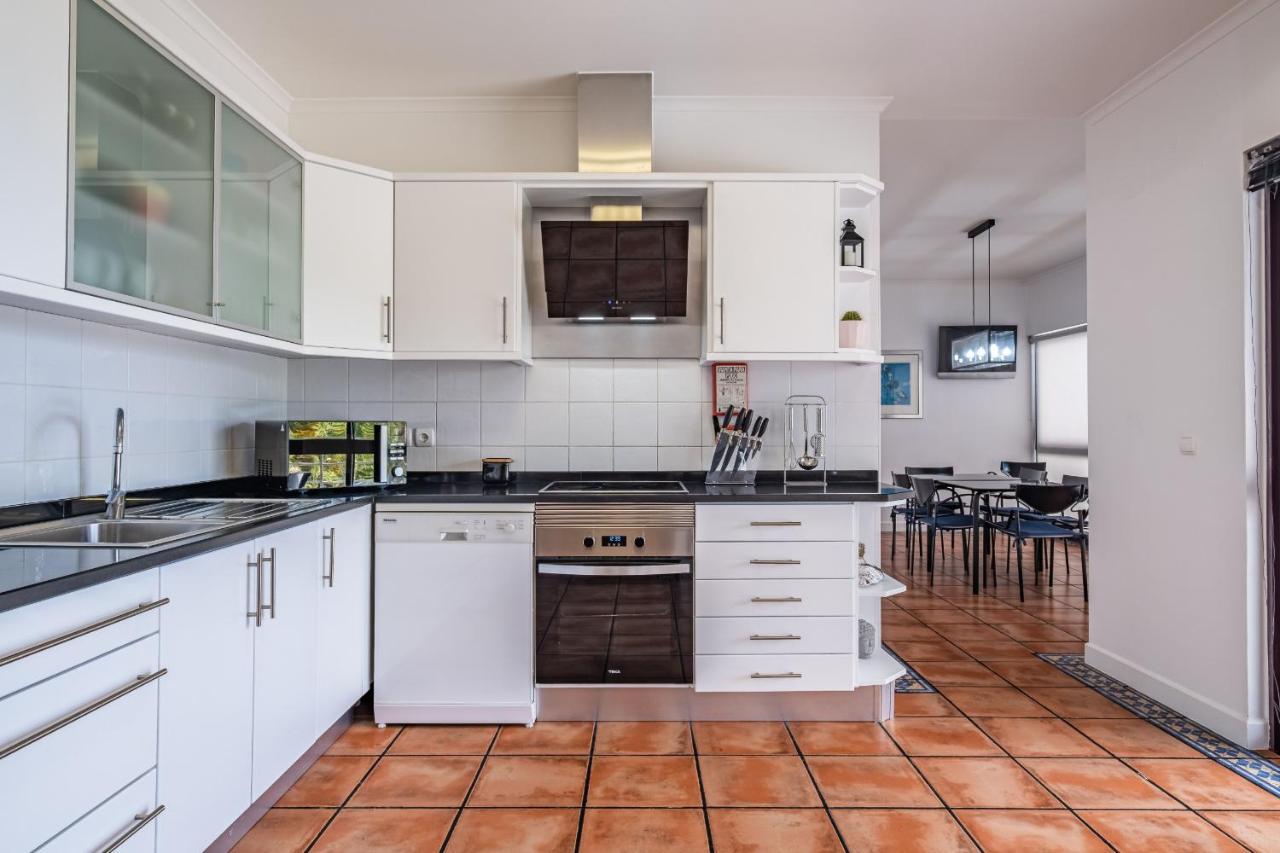 Ample Villa With Pool And Gorgeous Ocean View Funchal  Kültér fotó